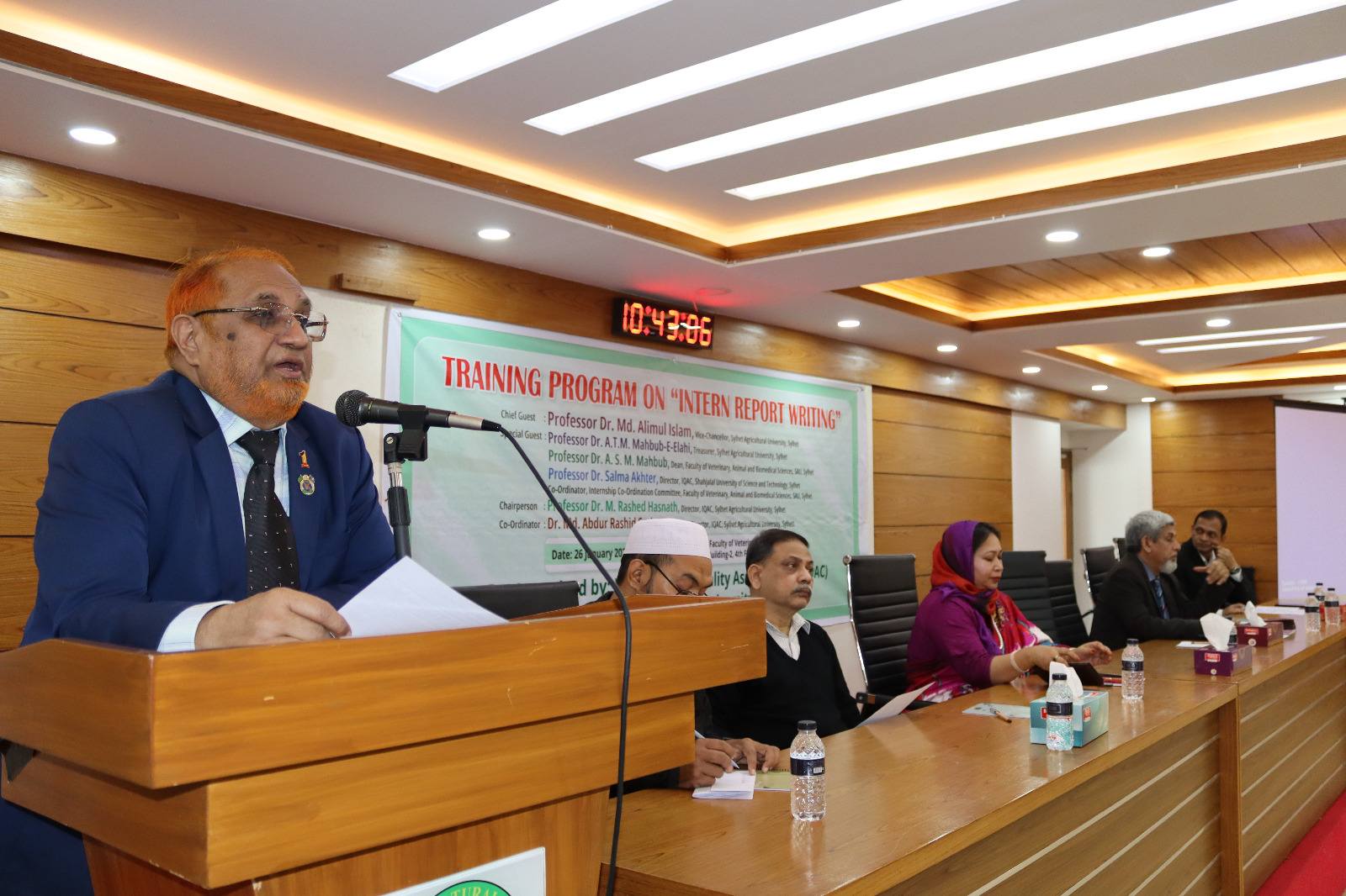 সিকৃবিতে ইন্টার্ন রিপোর্ট রাইটিং শীর্ষক প্রশিক্ষণ অনুষ্ঠিত