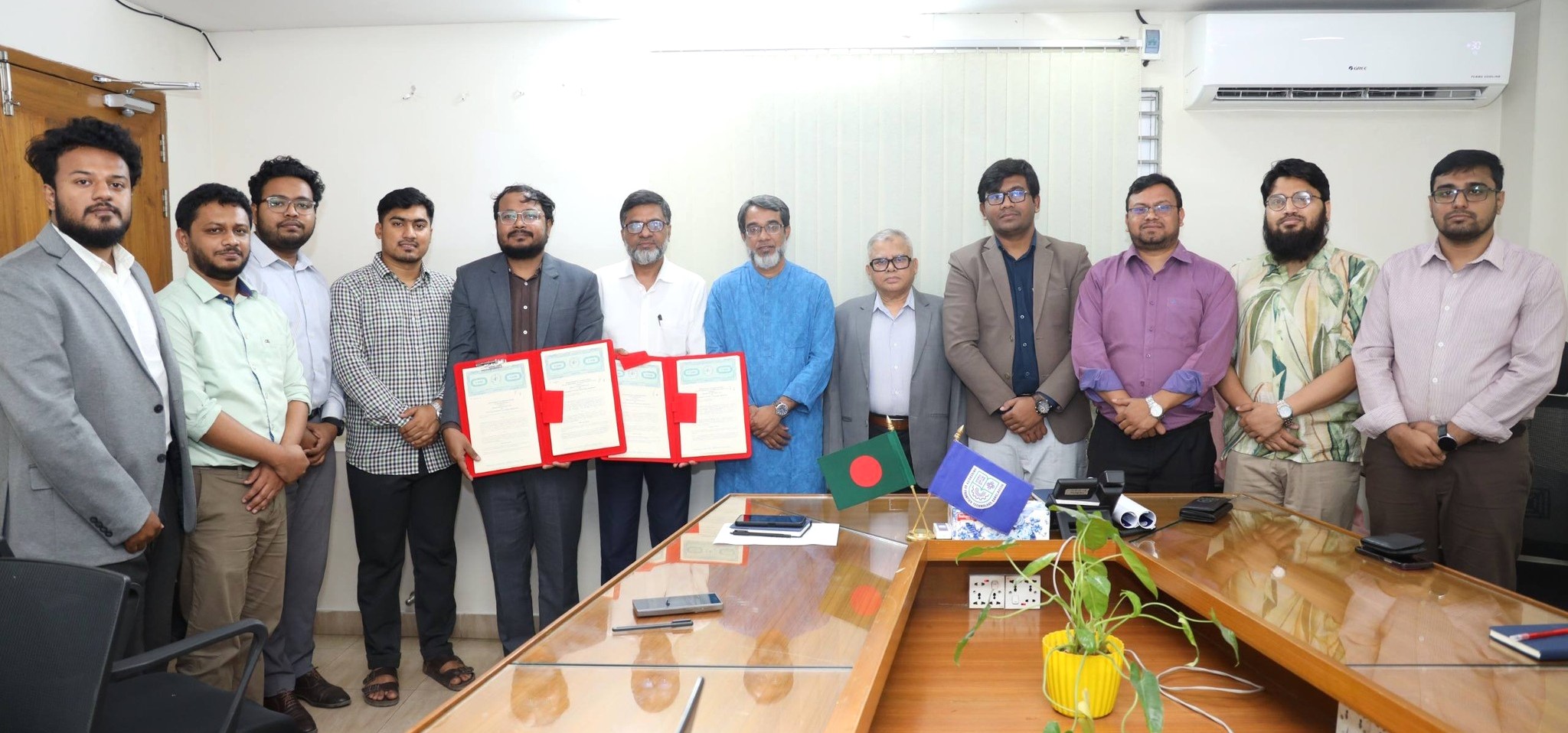 ইউএফটিবি ও ব্যাটারি লো ইন্টার‌্যাকটিভ লিমিটেডের মধ্যে সমঝোতা স্মারক