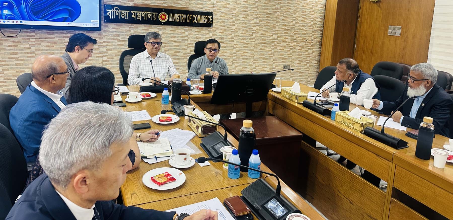 বিনিয়োগকারীদের জন্য অনলাইনভিত্তিক ওয়ানস্টপ সেবা চালুর উদ্যোগ জোরদার করছে সরকার: বাণিজ্যমন্ত্রী