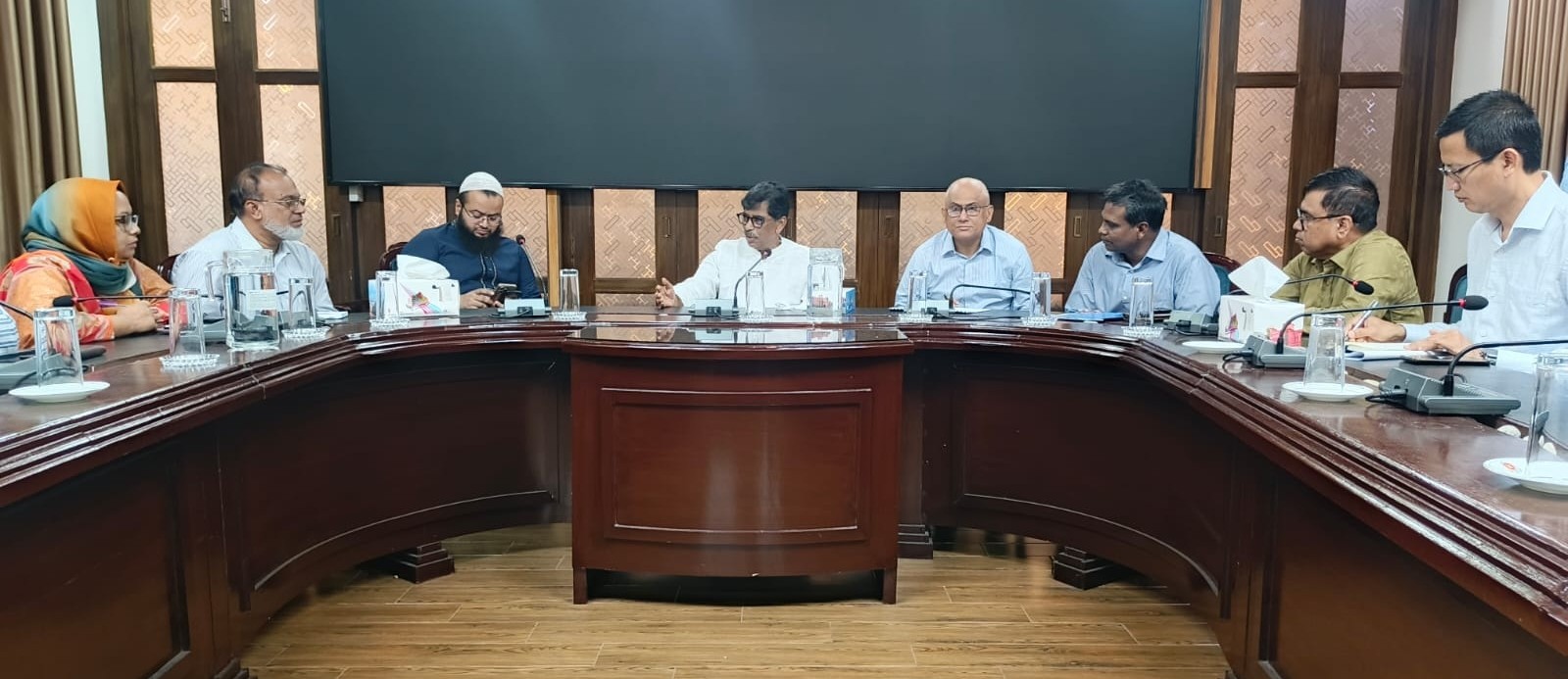বন্যাদুর্গত কৃষকদের সহায়তায় বীজ ও ভ্যাকসিন বিতরণে অনিয়মে ‘জিরো টলারেন্স’: মৎস্য ও প্রাণিসম্পদ এবং কৃষিমন্ত্রী